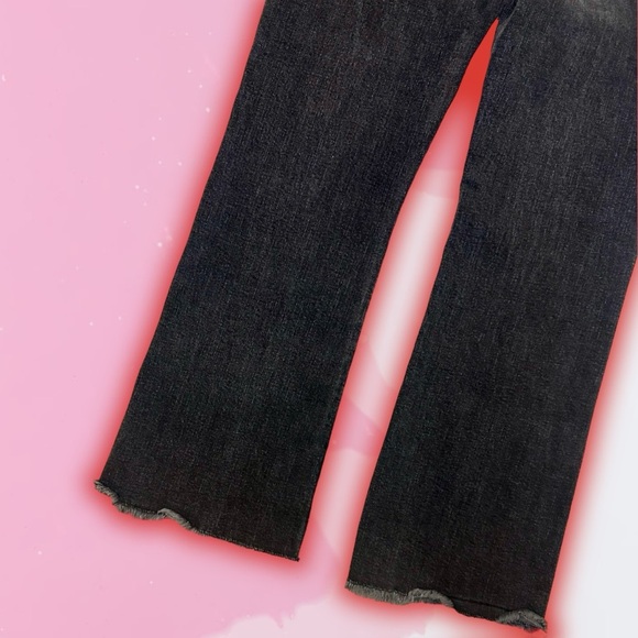 Pilcro Black Weathered ‘High-Rise Flare Jeans’ With Raw Hem Size 27 - Picture 13 of 16